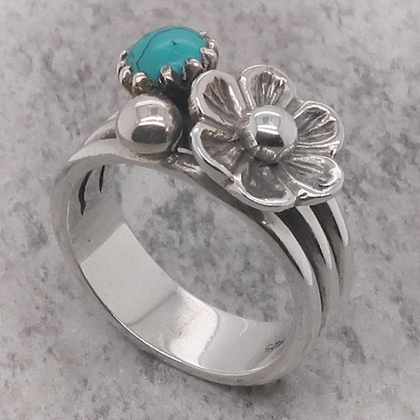 Turquoise Floral Design Dress Ring in Silver