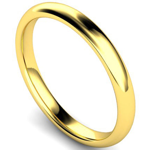 Edged traditional court profile wedding ring in yellow gold | 2.5mm width